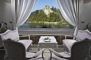 Trst - Sava & 3* Bled